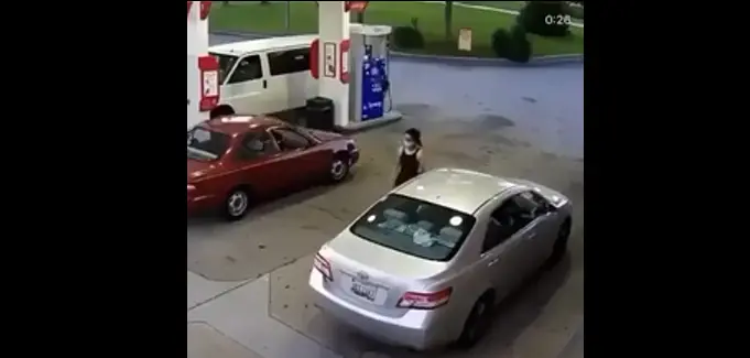 Нападение на девушку на заправке