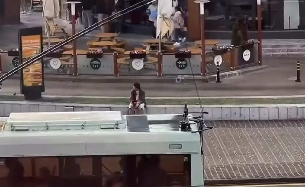 Не перевелись ещё романтики на этой земле!