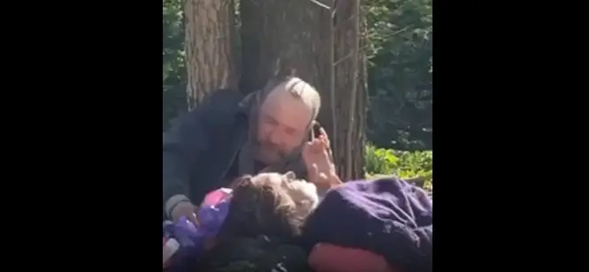 Это могли быть мы с тобой, но ты не захотела быть счастливой