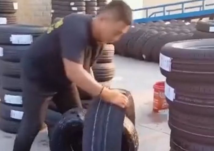 А потом на шиномонтажке в шоке, что резина кривая...