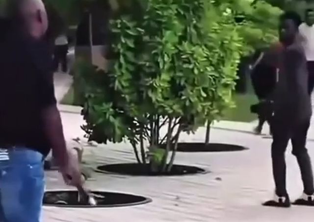 Пистолет оказался бесполезен
