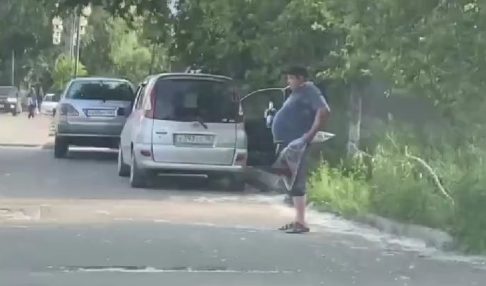 Девчонки, чей мачо?