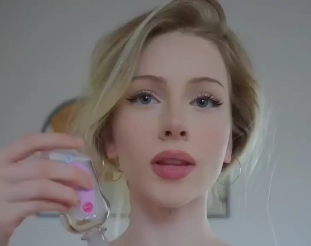 Глазастая Lilly Bloomes или Misfiiire