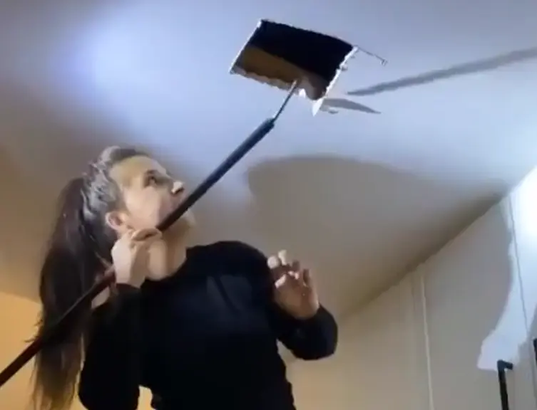 Всё сама, всё сама!