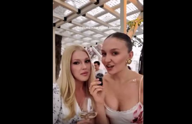 Если им столько дают на косметику, то почему они такие стрёмные?