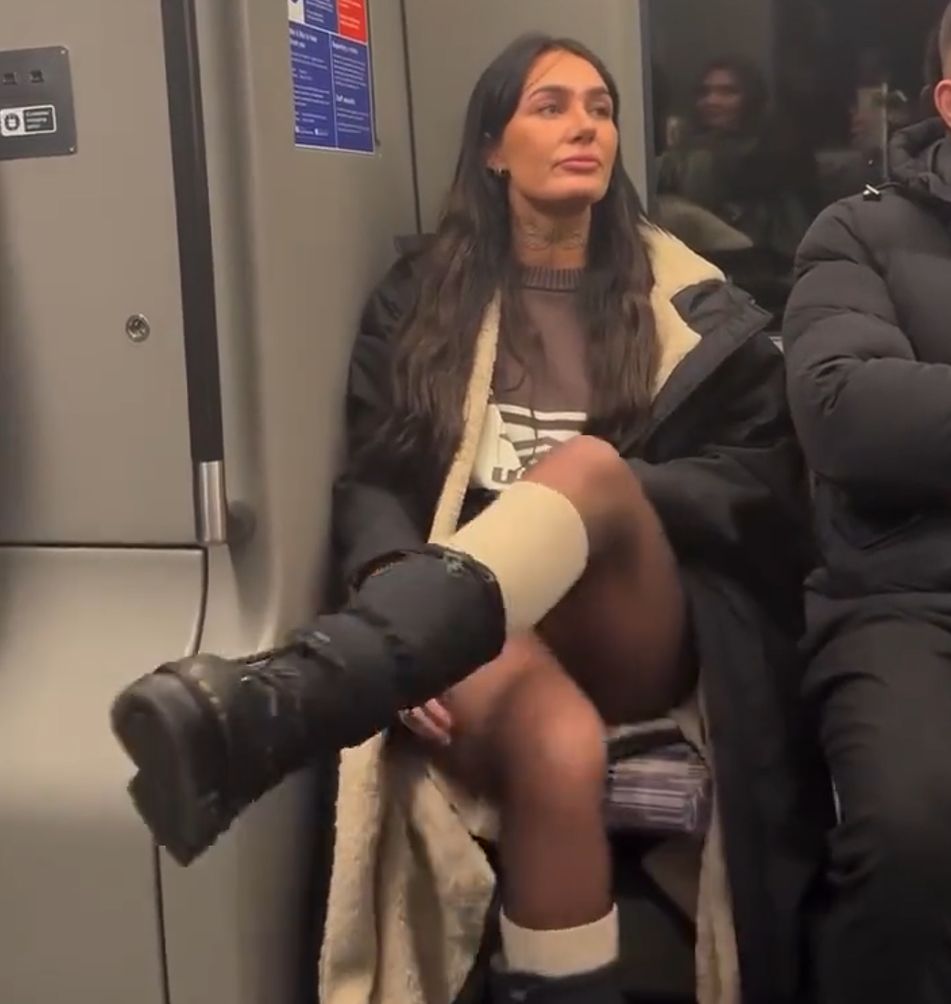 Когда пьяненькая спустилась в метро