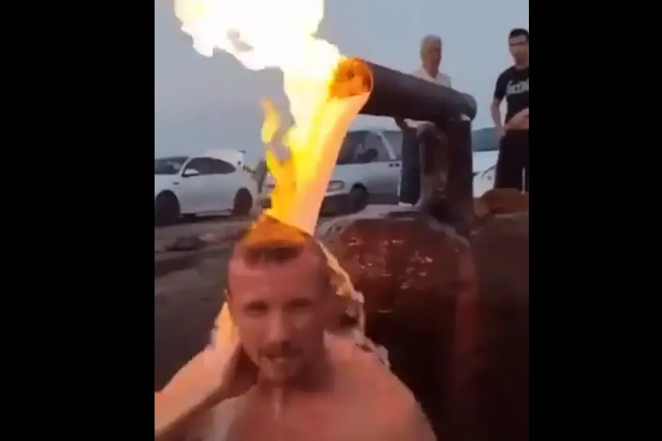 Так принимают душ настоящие мужики⁠⁠