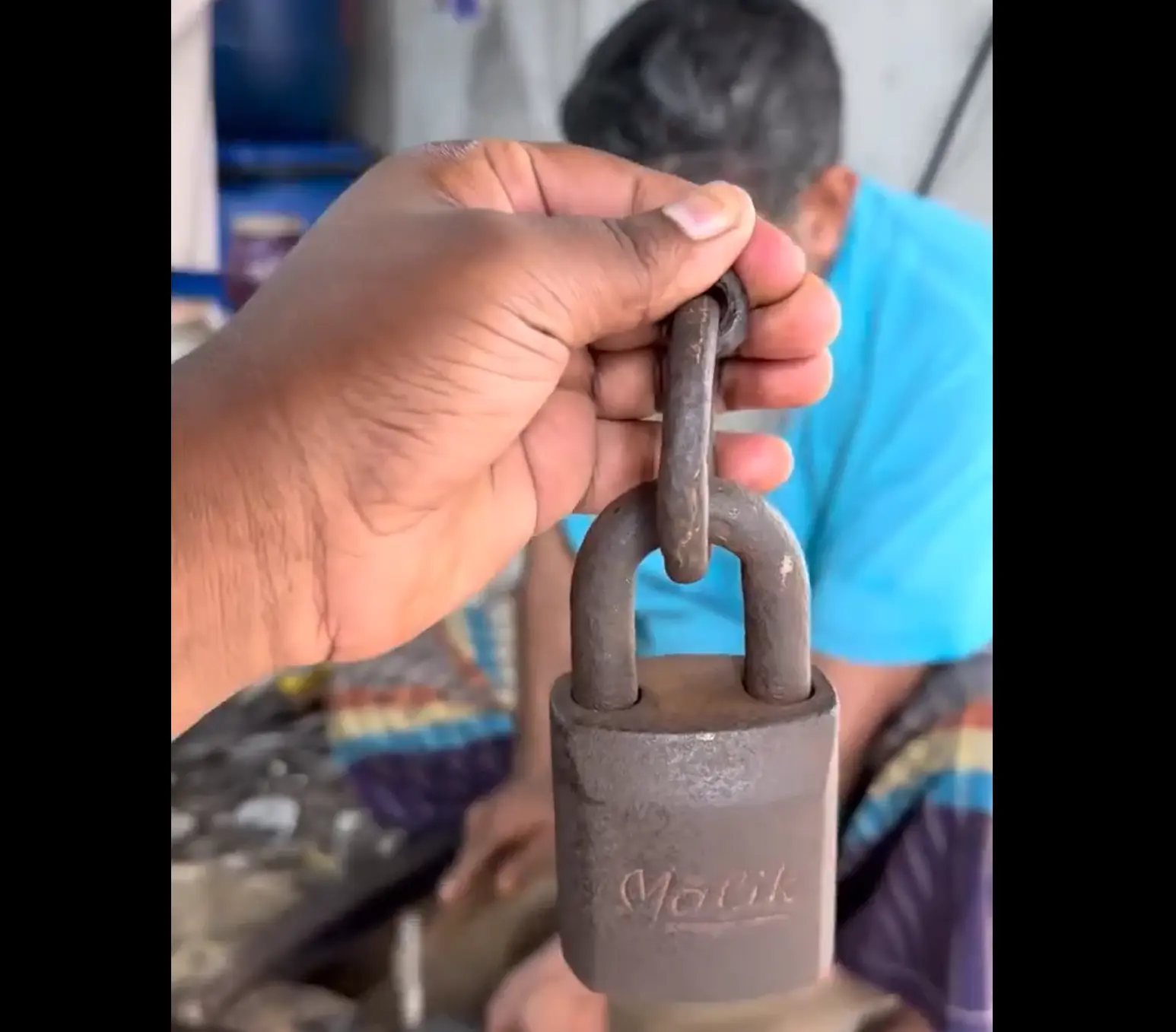 Как изготавливают ключи в Пакистане