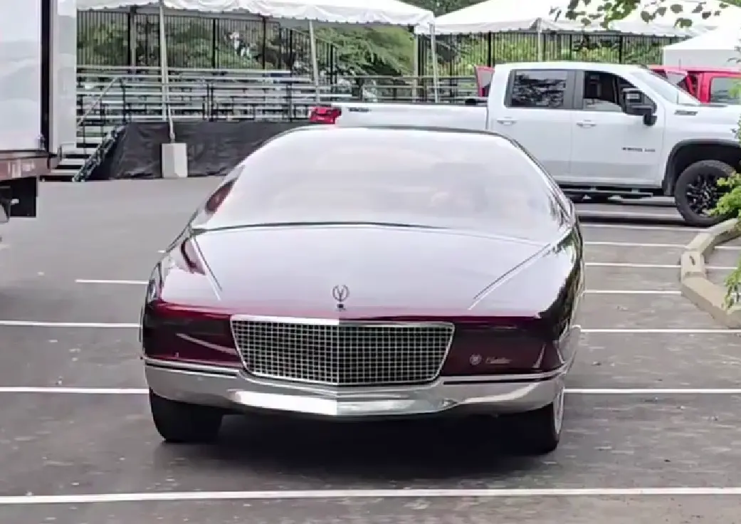 Концепт автомобиля Cadillac⁠⁠