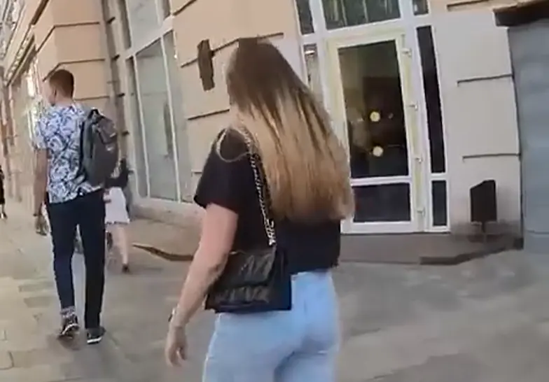 Когда к тебе подошел знакомиться классный парень)