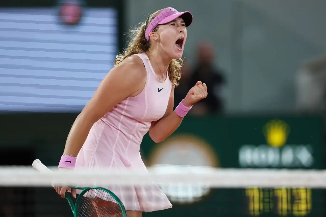 🏆 19-летняя российская теннисистка Мирра Андреева победила в финале турнира Большого шлема "Ролан Гаррос" в Париже