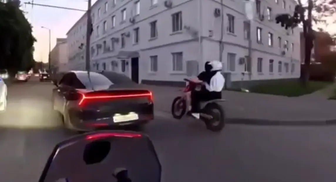 Южный питбайкер⁠⁠
