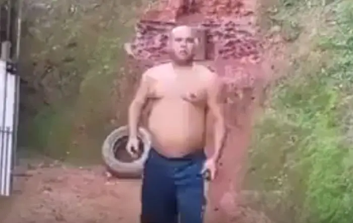 Счастливый день неопытного метателя ножей