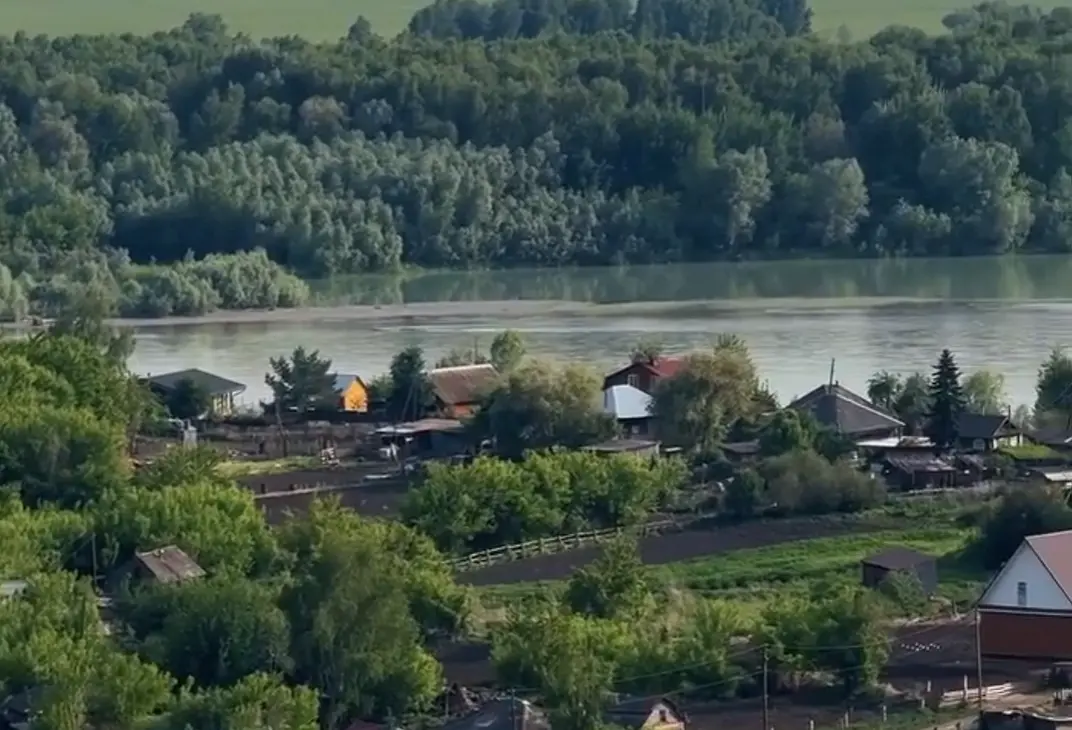 Село Сростки Алтайский край, гора Пикет - любимое место отдыха Василия Макаровича Шукшина