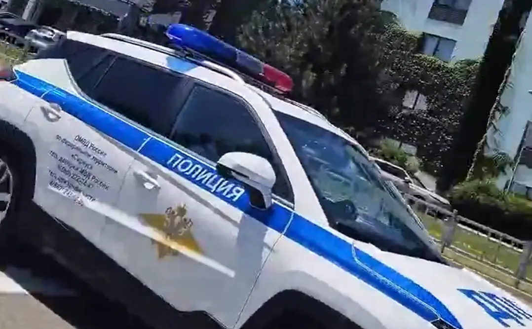 Школьник на питбайке жестко провоцирует ДПС!