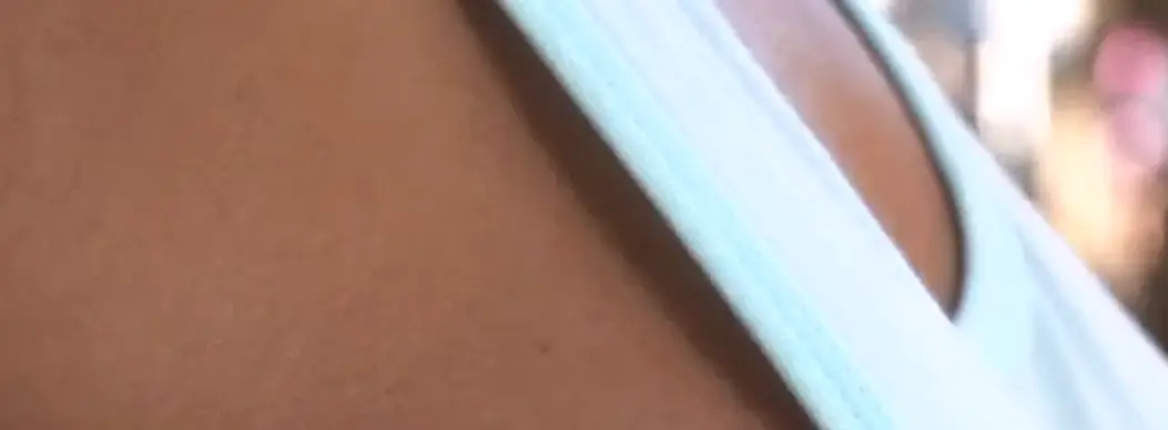 Bra-less⁠⁠