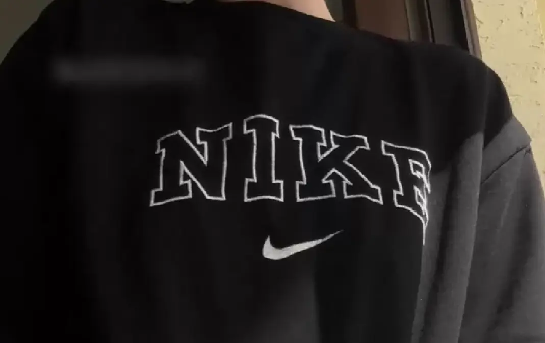 Кто носит фирму Nike...