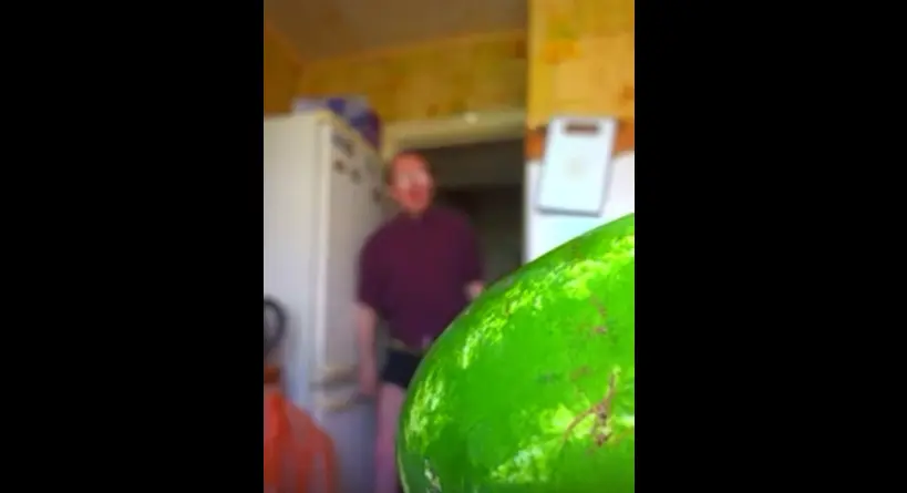 У вас то же так бывает, если съел арбуз до сезона в августе?