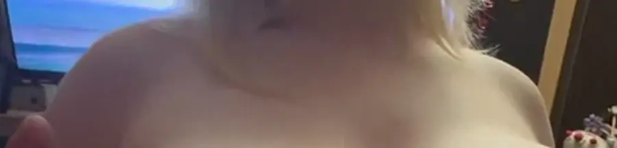 На столе