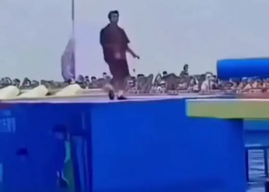 Самоуверенный азиат⁠⁠