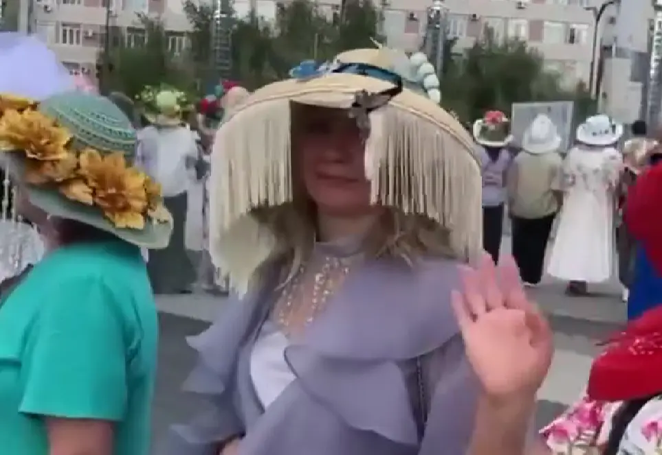 Все дело в шляпках!⁠⁠