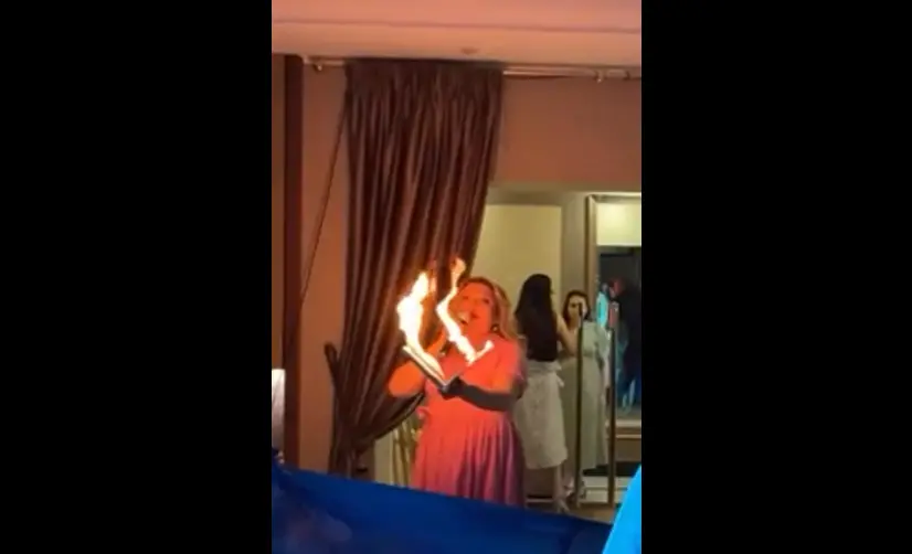 Тетя вызывает дьявола?