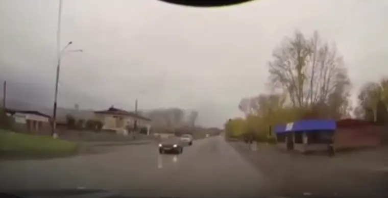 Зачем смотреть на дорогу