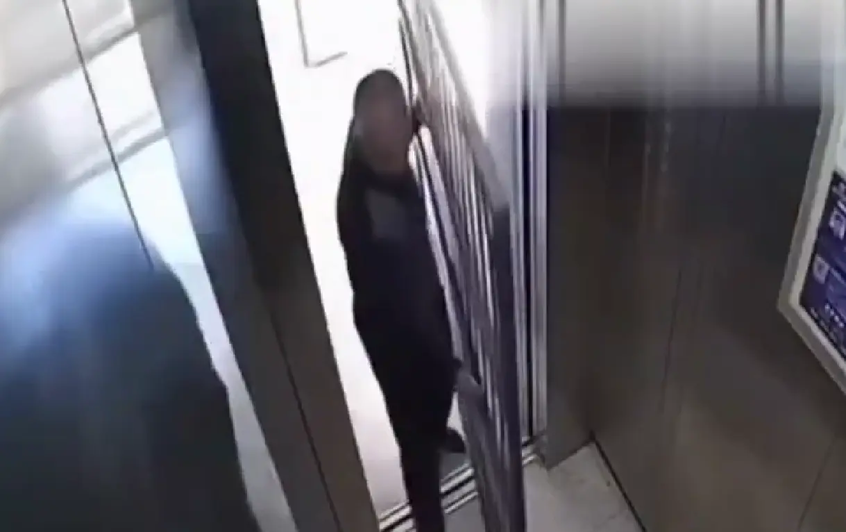 Случай в лифте⁠⁠
