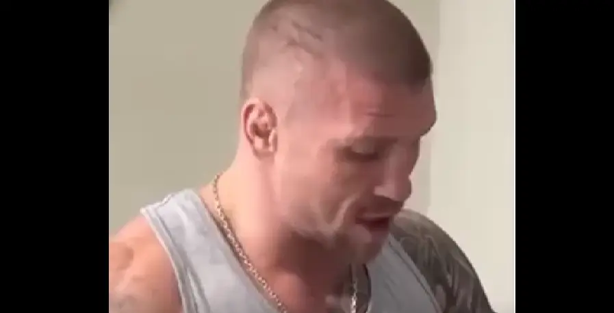 Три двойных эспрессо пожалуйста