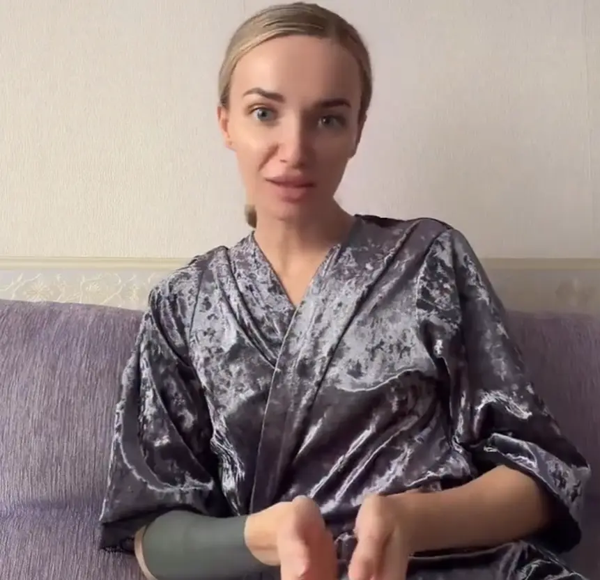 Девушка решила избавиться от своей татуировки, но сделала только хуже