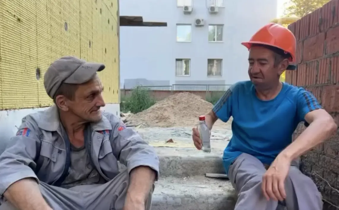 Кто быстрее выпьет чекушку?