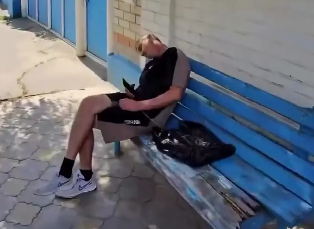 Поспать спокойно не дают