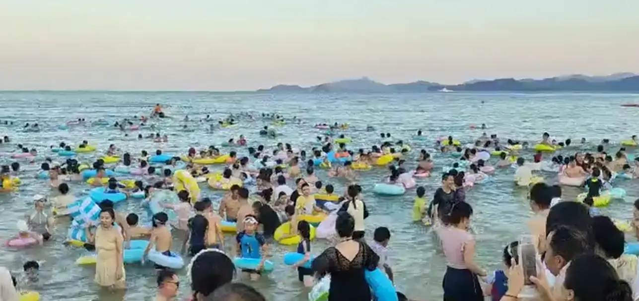 Пляжный отдых в Китае