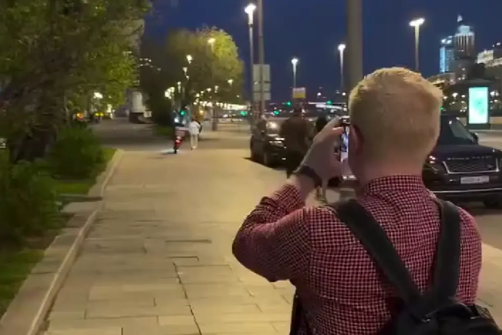 Уличный фотограф. Москва. Дорого