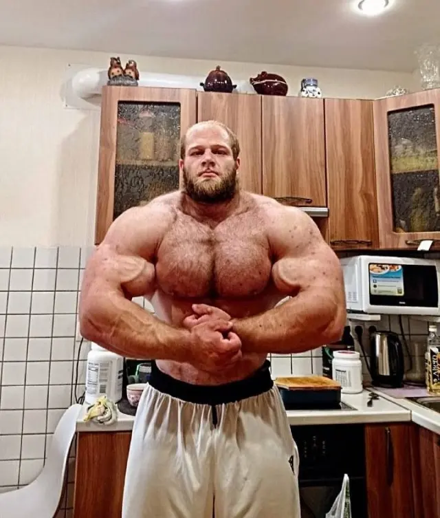Кумир всех качков Андрей Смаев по прозвищу «Русский Халк» завершает карьеру блогера и спортсмена