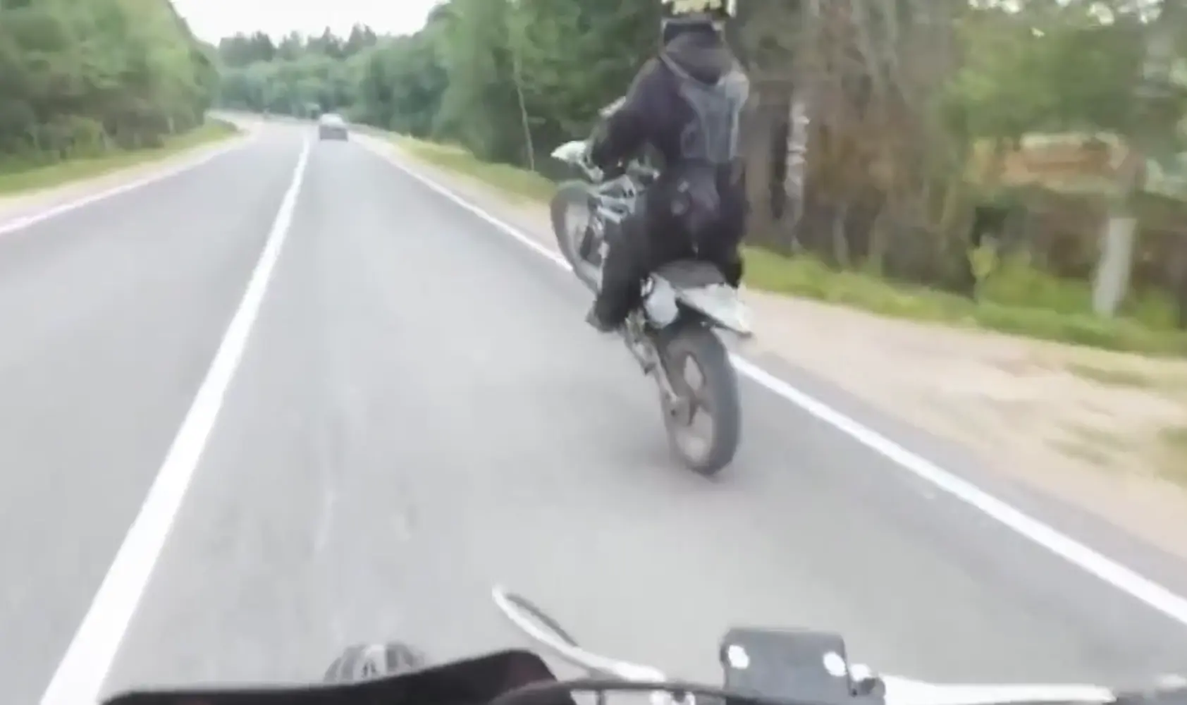 Что творит!