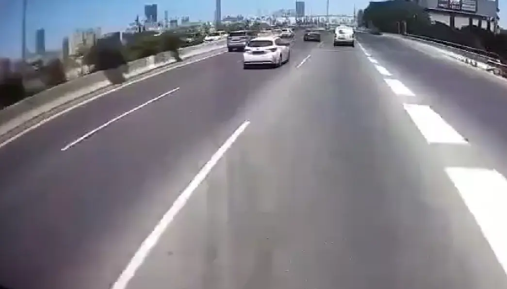 Подрезал автовоз