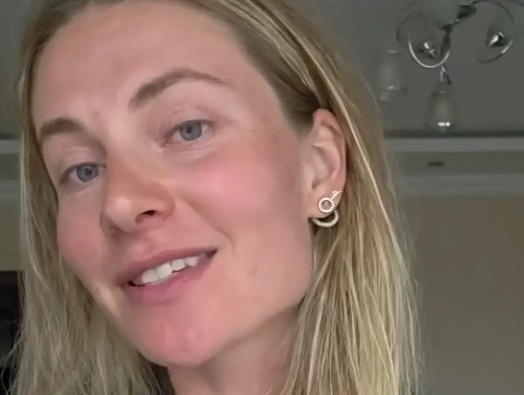 Нашла свои украденные в бассейне часы на Авито и поймала продавца с поличным