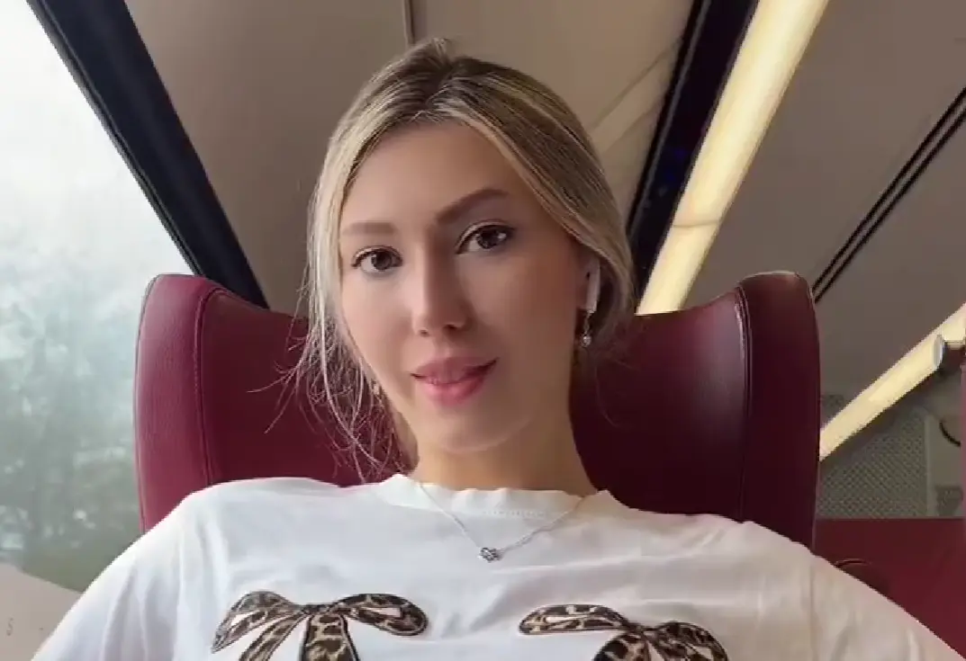 Однажды утром⁠⁠ в поезде