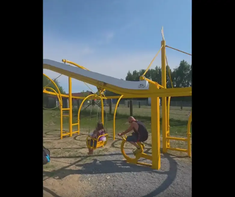 Горка с ножным приводом⁠⁠