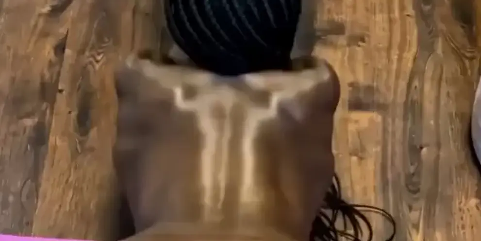 Белые стопы