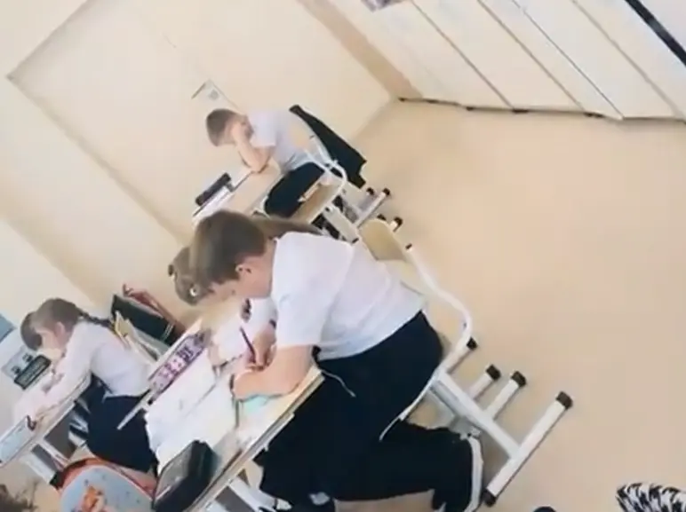 Это жестокое обращение с детьми