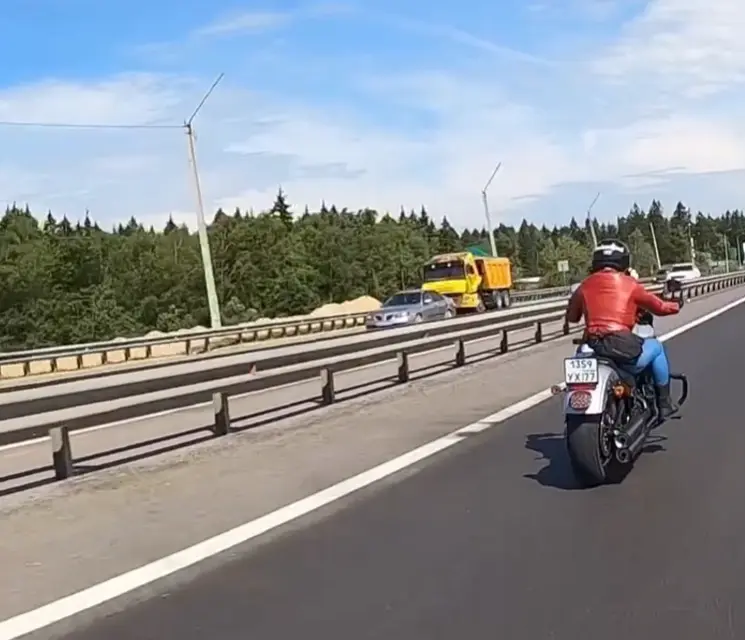 Догнать трактор