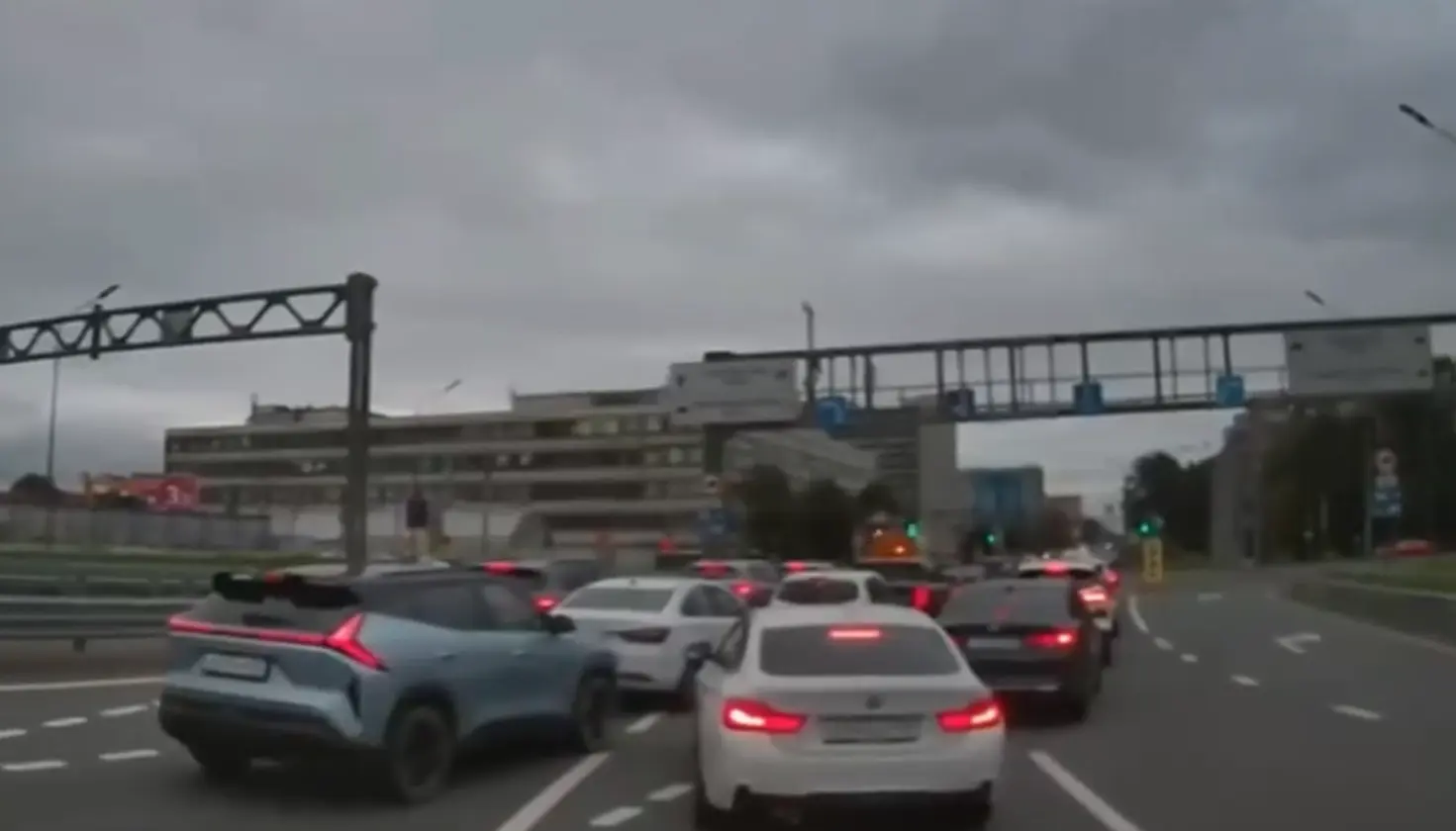 Разъехаться спокойно? Нет