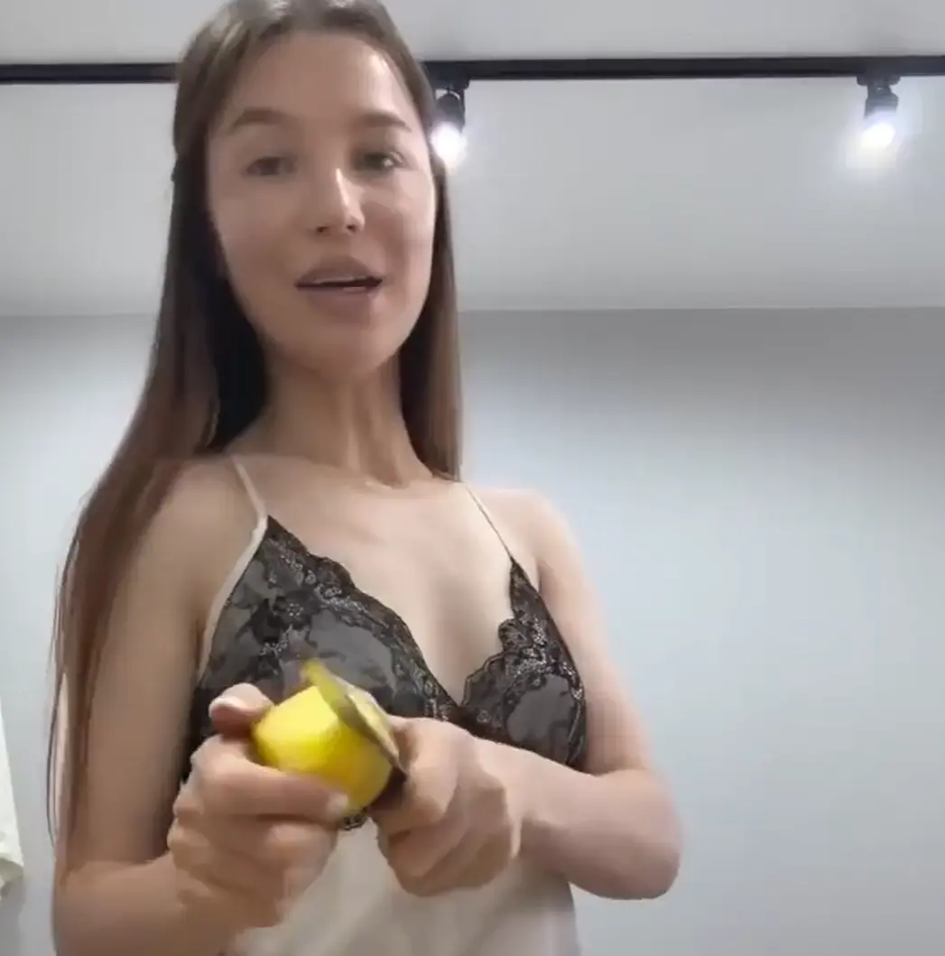 Ну кто так картошку чистит?
