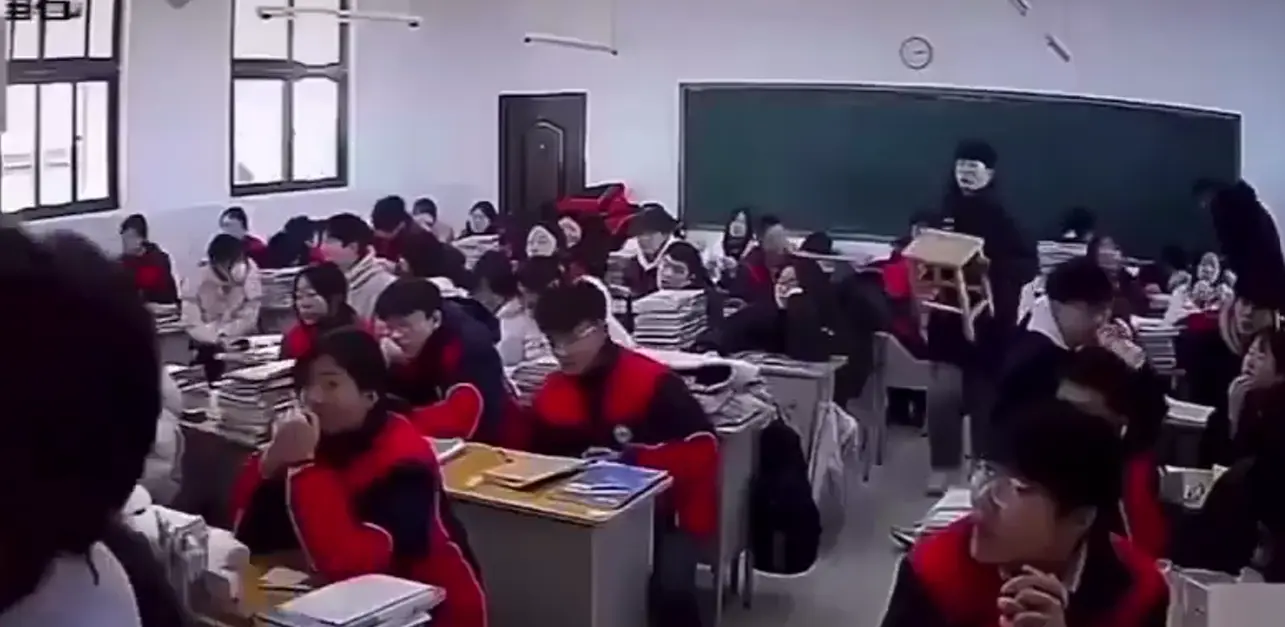 Травля в школе Китая⁠⁠