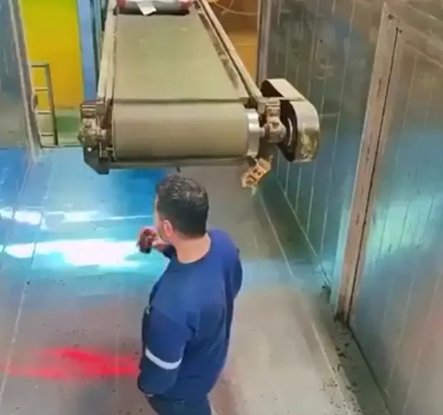 Когда пьёшь чай на работе