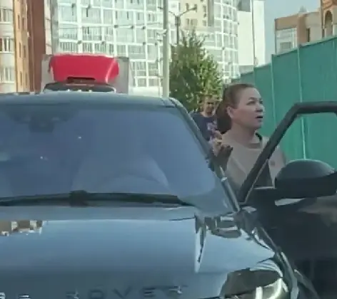 Как таким выдают права?