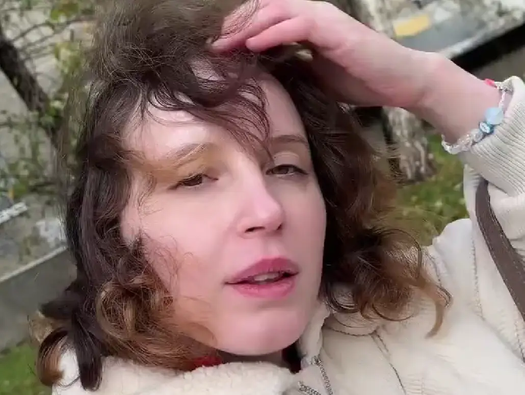Учительница получила зарплату
